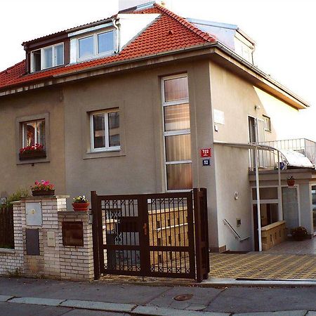 Pension Nika Praga Exterior foto